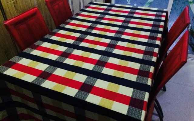 Chongqing Lugang Youth Hostel Longtousi Store