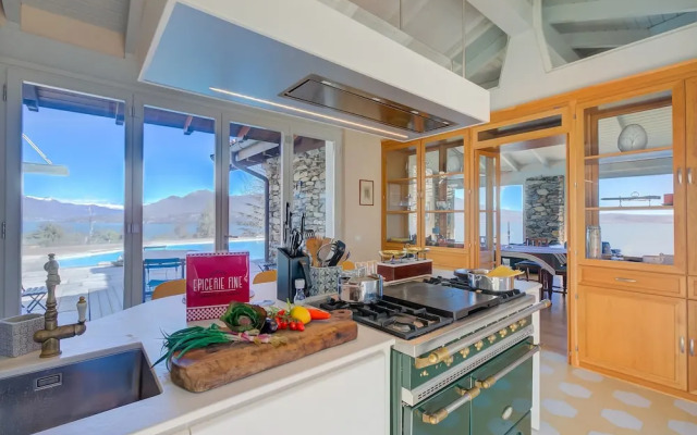 Paradis Relais Pool View EV Recharge