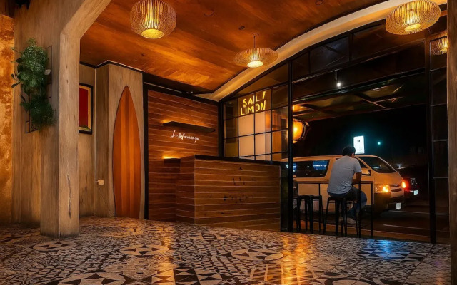 Connector Hostel