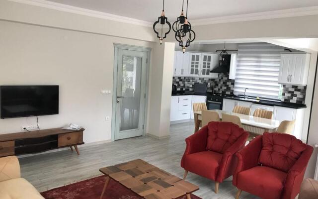 Villa Golyolu 1-2