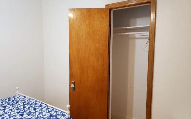 Apartment near Metro Monk Station