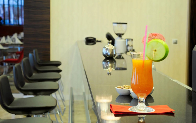 Demora Hotel
