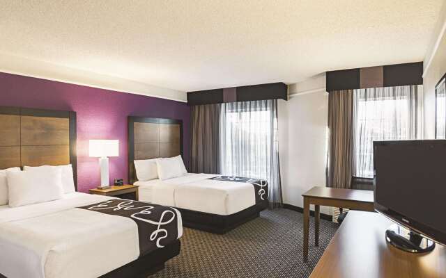 La Quinta Inn & Suites by Wyndham Fort Worth North