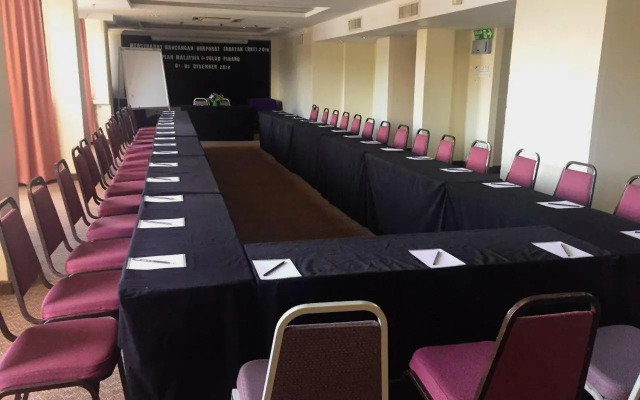 Hotel Grand Crystal