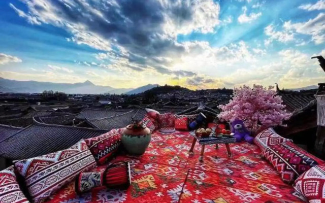 Sina Hotel Lijiang
