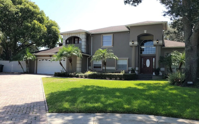 Villa at Pleasant Lake