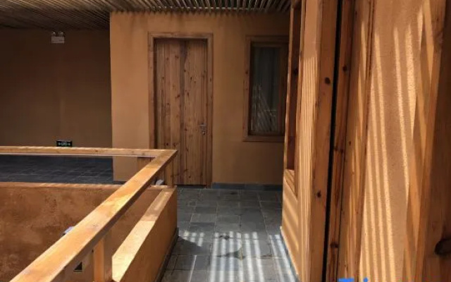 Qianshanwai Halfsea Villa Hotel