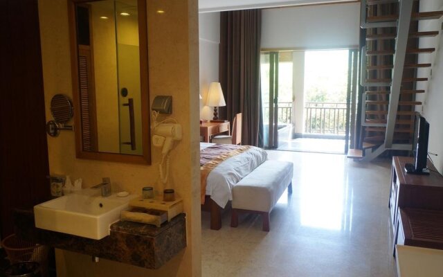 Hainan Qixian Yaochi Springs Resort