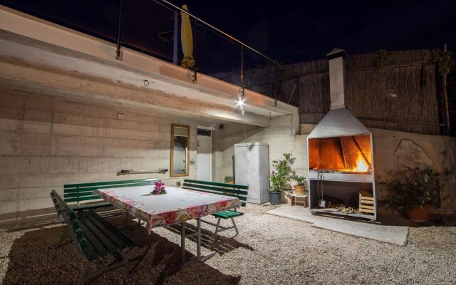 Amazing Home in Lokva Rogoznica With Wifi and 3 Bedrooms