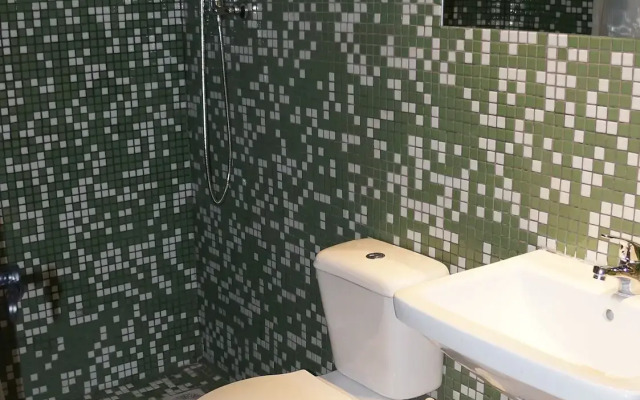 Inn Seventies Cheap & Chic II