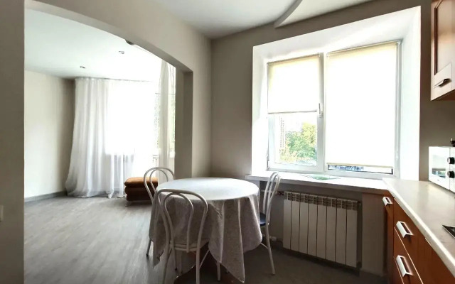 Apartments on Zaparina 87