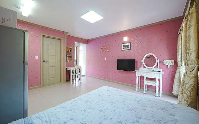 Danyang Wood Scented Pension