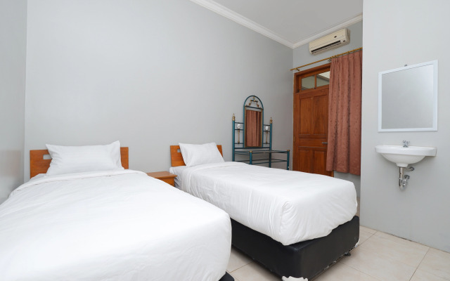 OYO 2737 D'KostNearKraton mangkunegaran