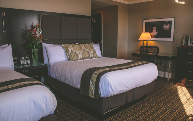 voco The Tiger Hotel Columbia, MO by IHG