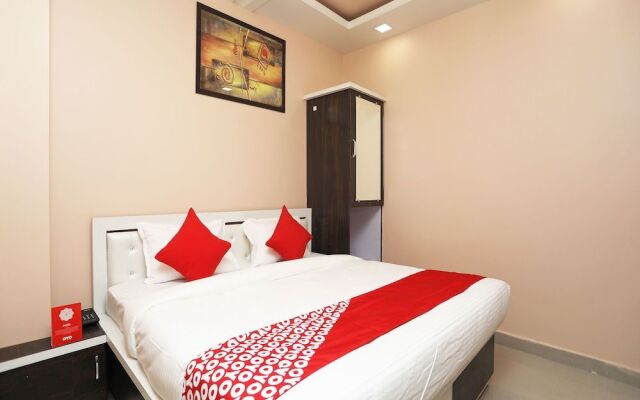 OYO 13822 Kolar Hotel