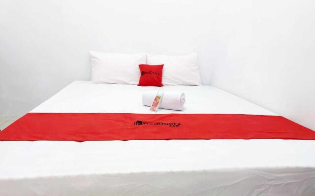 RedDoorz Syariah near Transmart Tegal