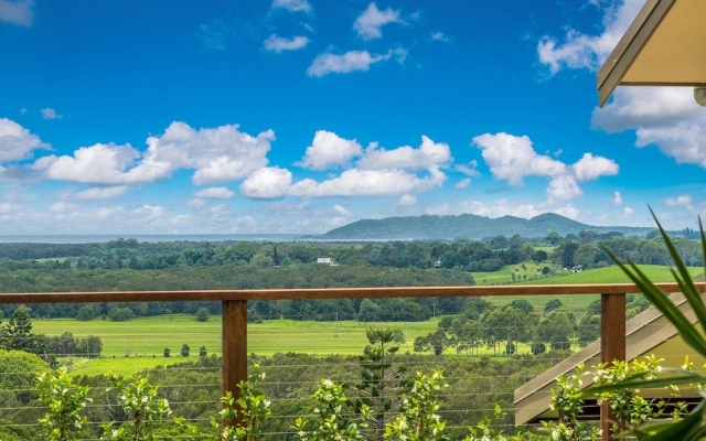 Serene - a spacious luxury holiday retreat