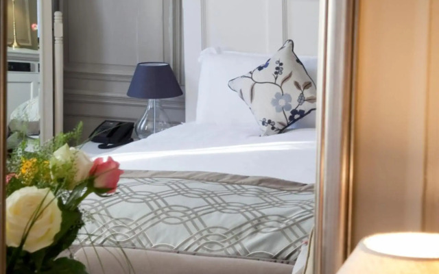 Vanbrugh House Hotel