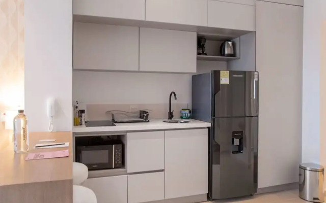 w Comfortable Loft w Balcony in Crespo