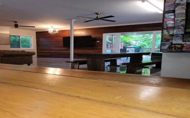 Travellers Paradise Heritage Historical Place - Hostel