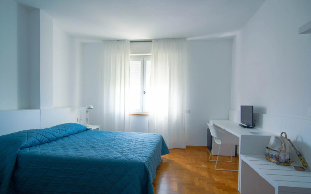 Mistral Hotel