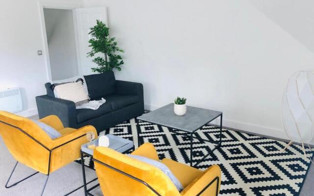 Shield Penthouse Loft - 2 Bedroom Luxe Large Apartment