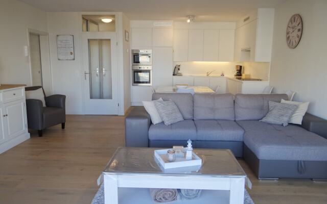 Apartment in Nieuwpoort With Terrace