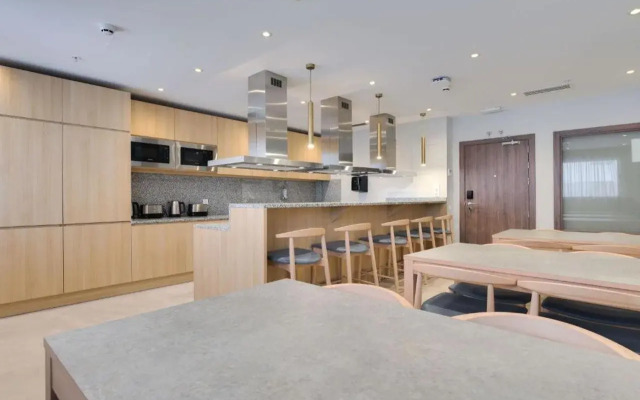 Livensa Living Studios Malaga Feria