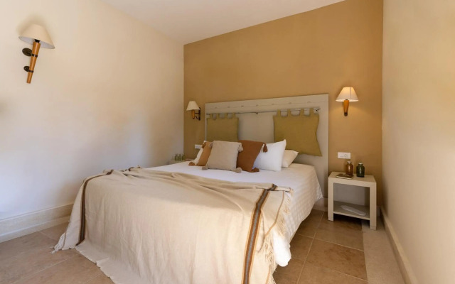 Giannoulis – Grand Bay Beach Resort - Adults Only