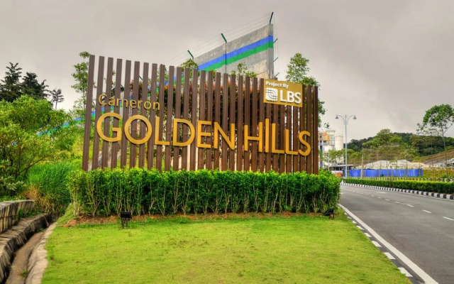 Play Residence at Golden Hills