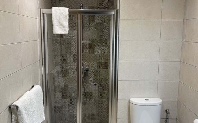 Spinola Bay 3-double Bed Near Beach Prime Location