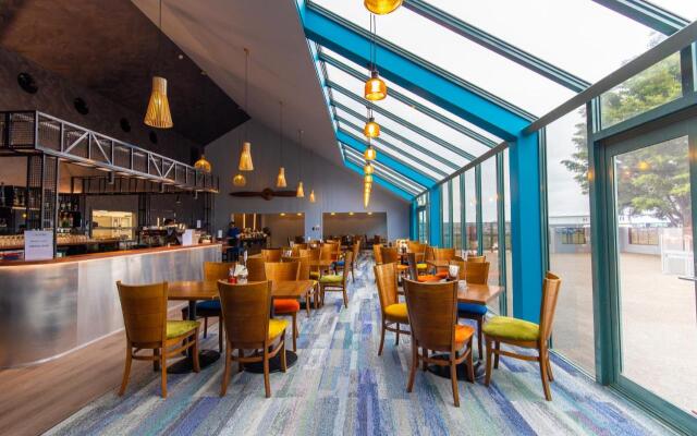 JetPark Hotel Hamilton Airport