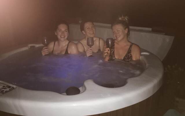 Brynllwyd Glamping