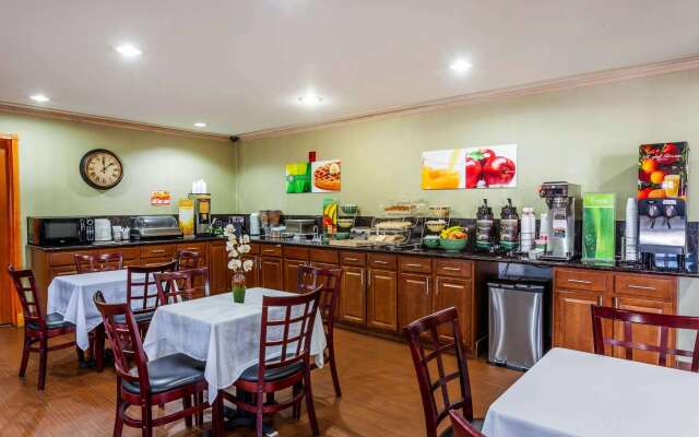 Quality Inn Near Seattle Premium Outlets Arlington