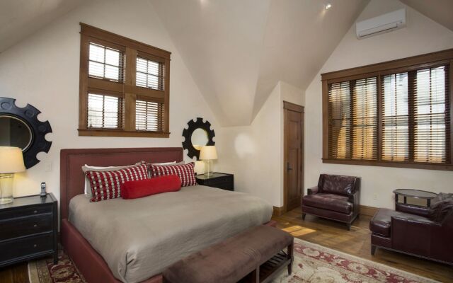 Frias Homes Of Aspen
