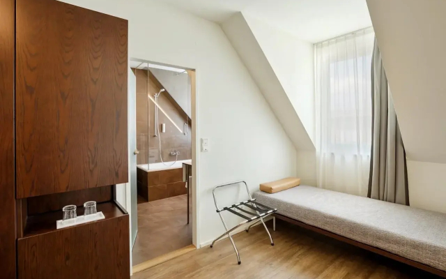 Отель Four Points Flex by Sheraton Vienna Hauptbahnhof