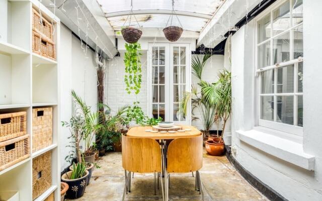 2bed w/ Covered Patio, 5 Mins to Paddington Stn