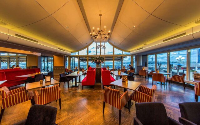 Tru by Hilton Louisville East