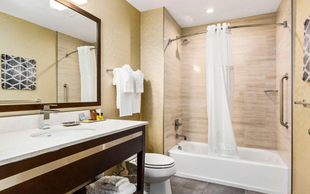 Best Western Plus Philadelphia-Pennsauken Hotel