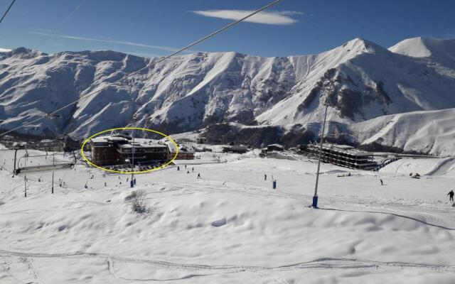 Gudauri Hotel Loft Apartment 323