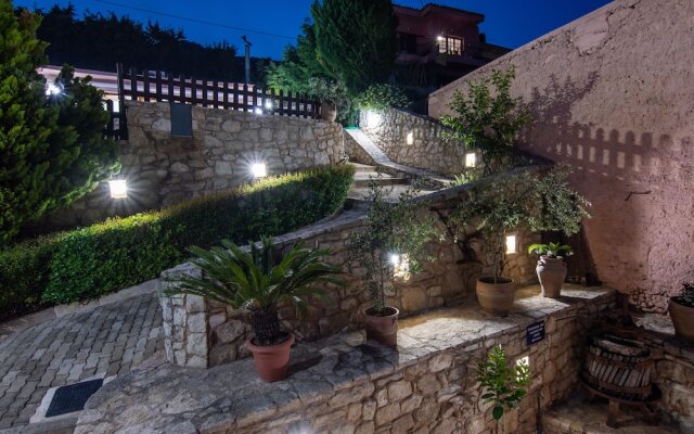 Petronikolis Village