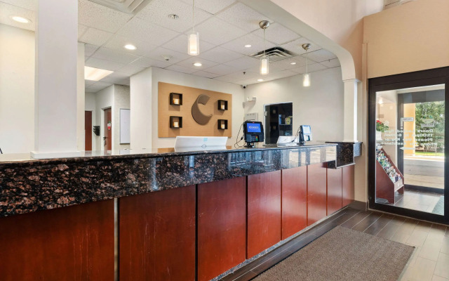 Comfort Suites Lombard - Addison