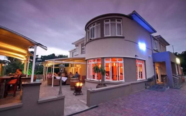 Arkenstone Frys Guesthouse And Restaurant