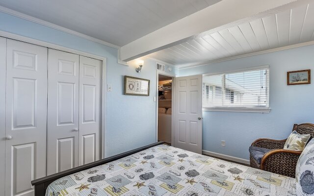 Beachfront Charm - 3 Br Home