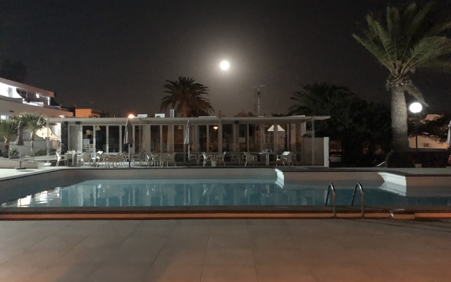 Arena Dorada - Apartments