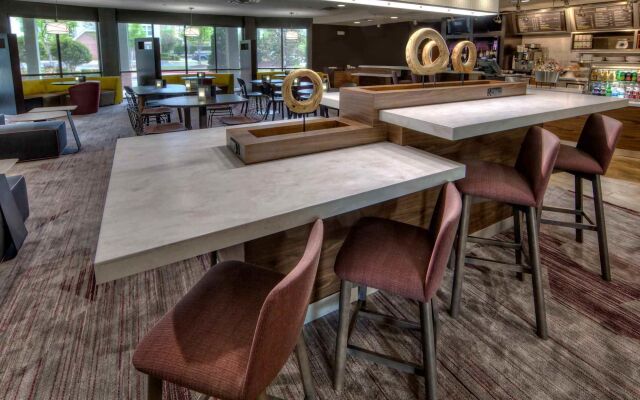 Courtyard by Marriott Memphis Southaven