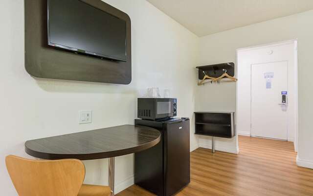 Motel 6 Santa Maria, CA - South