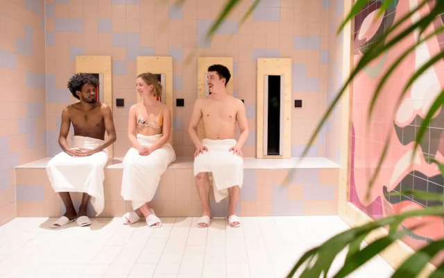 The Green Elephant Hostel & Spa