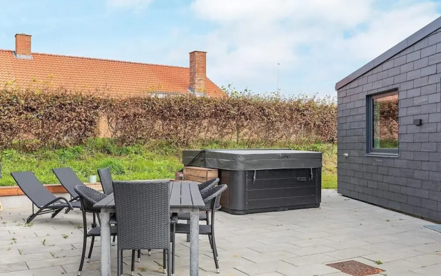 12 Person Holiday Home in Vinderup