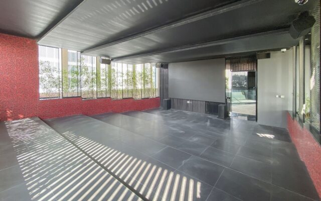 WelHome - Opulent Retreat With Panoramic Cityscape Views